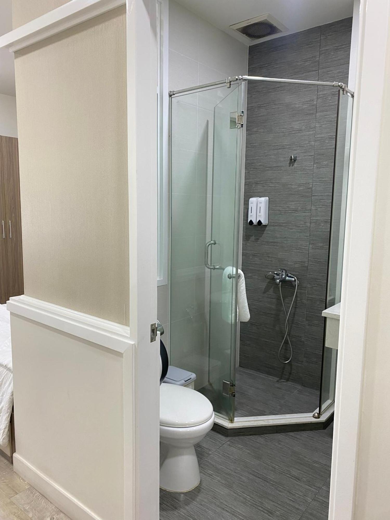 Hotel Greenriver Хошимин Экстерьер фото